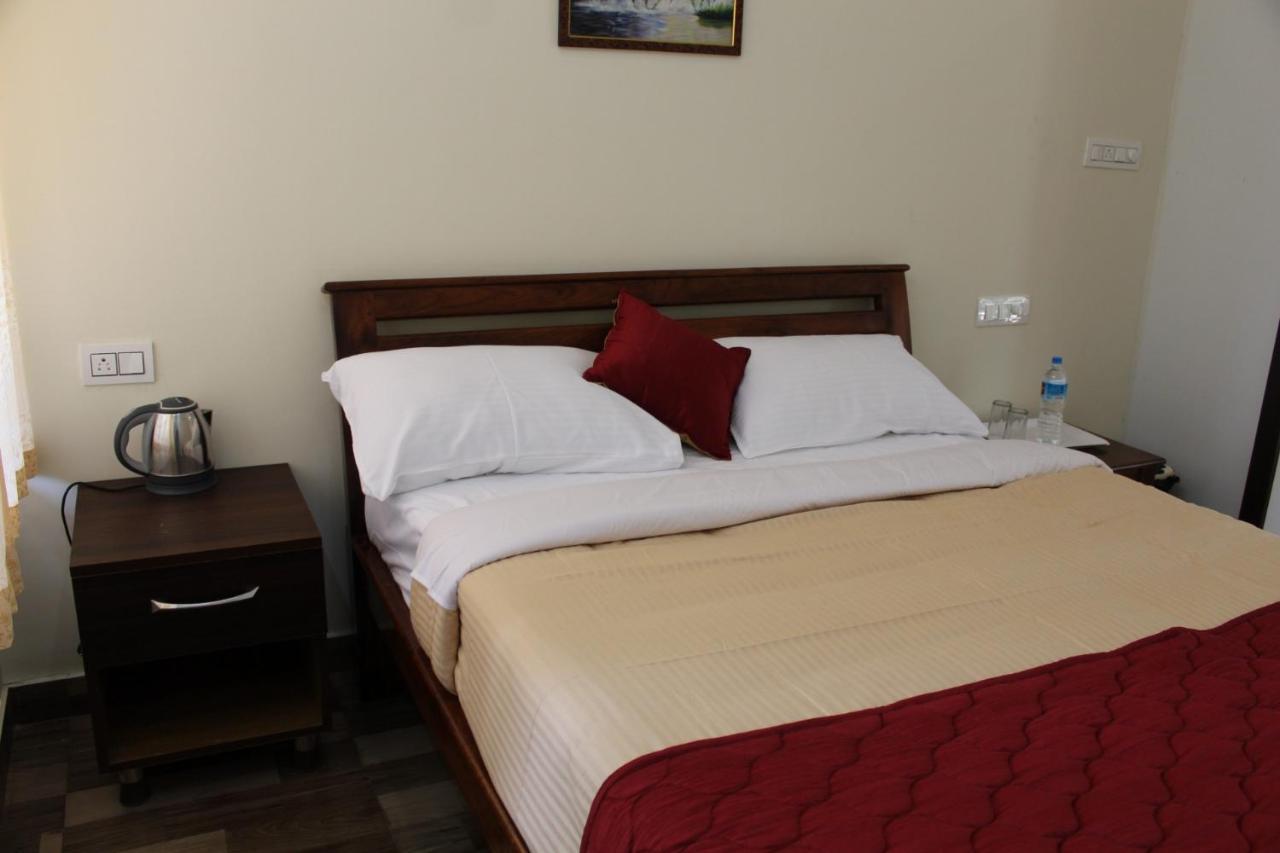 Sri Lakshmi Estates Apartment Siddapura  Bagian luar foto