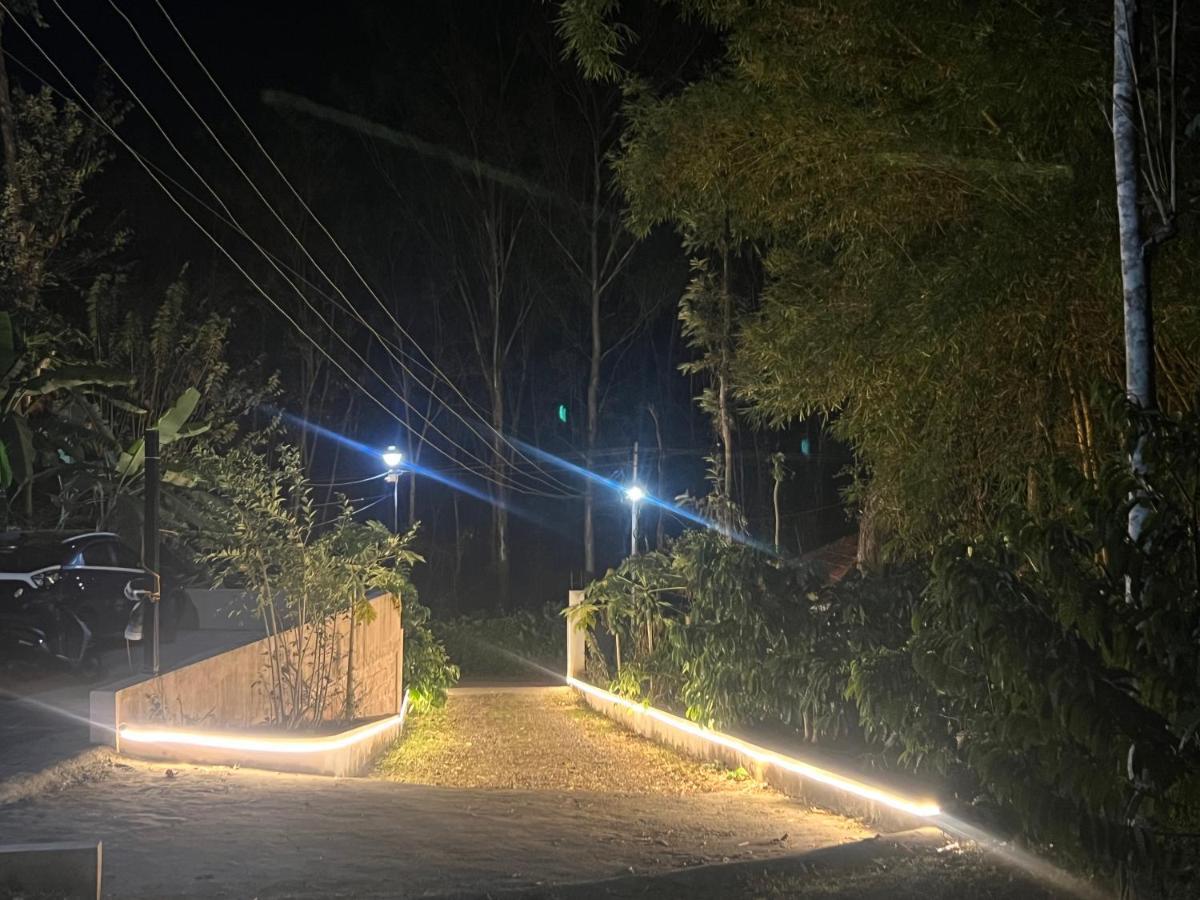 Sri Lakshmi Estates Apartment Siddapura  Bagian luar foto