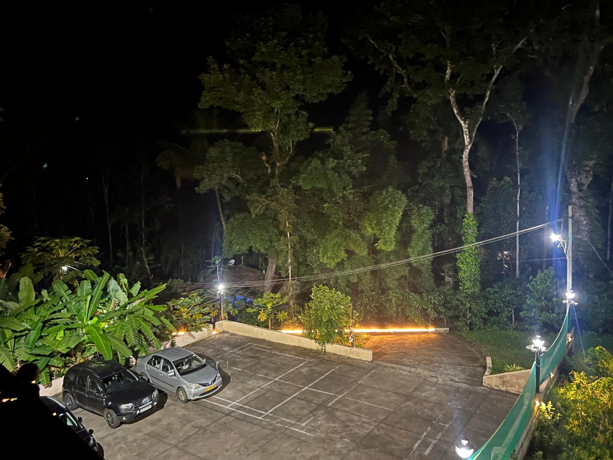Sri Lakshmi Estates Apartment Siddapura  Bagian luar foto